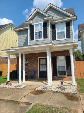 Cozy House near Ole Miss & M-Trade!